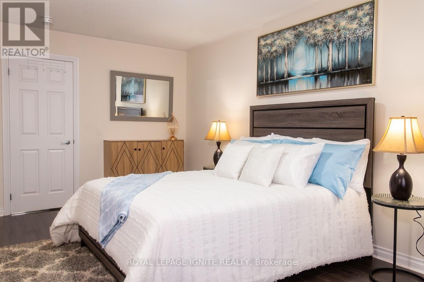 47 Tabaret Crescent, Oshawa, ON - Indoor Photo Showing Bedroom