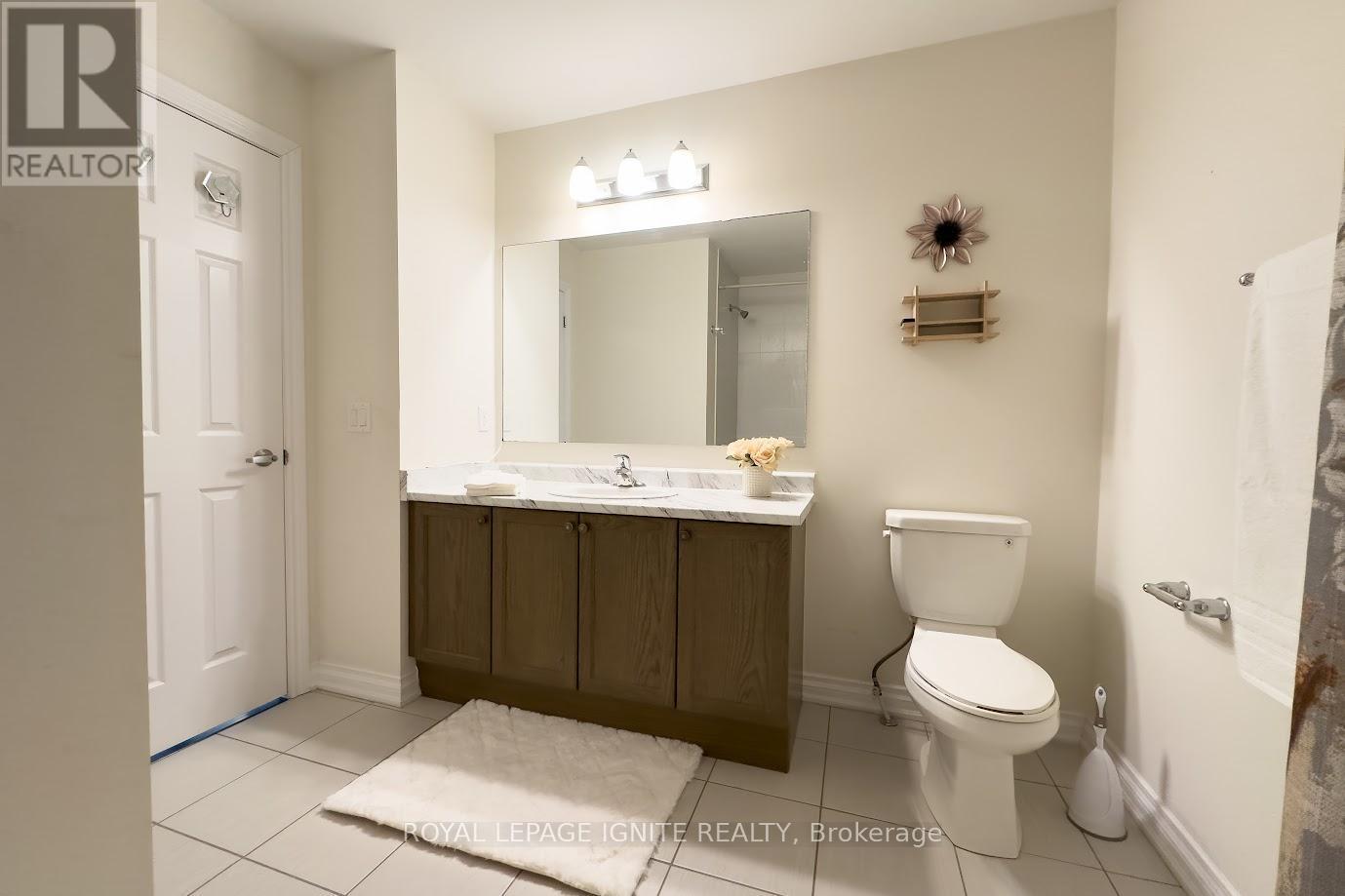 47 Tabaret Crescent, Oshawa, ON - Indoor Photo Showing Bathroom