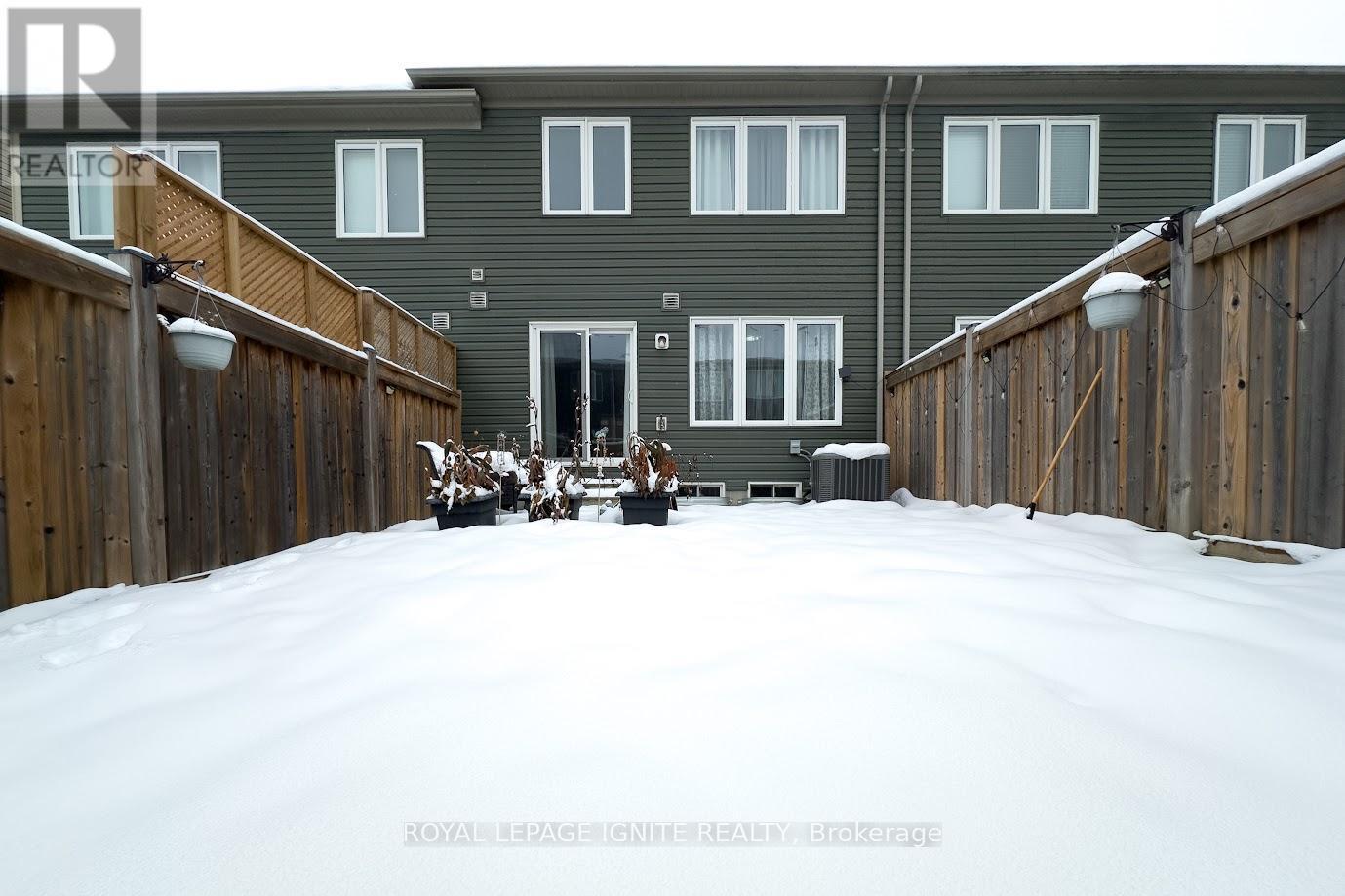 47 Tabaret Crescent, Oshawa, ON - Outdoor With Exterior