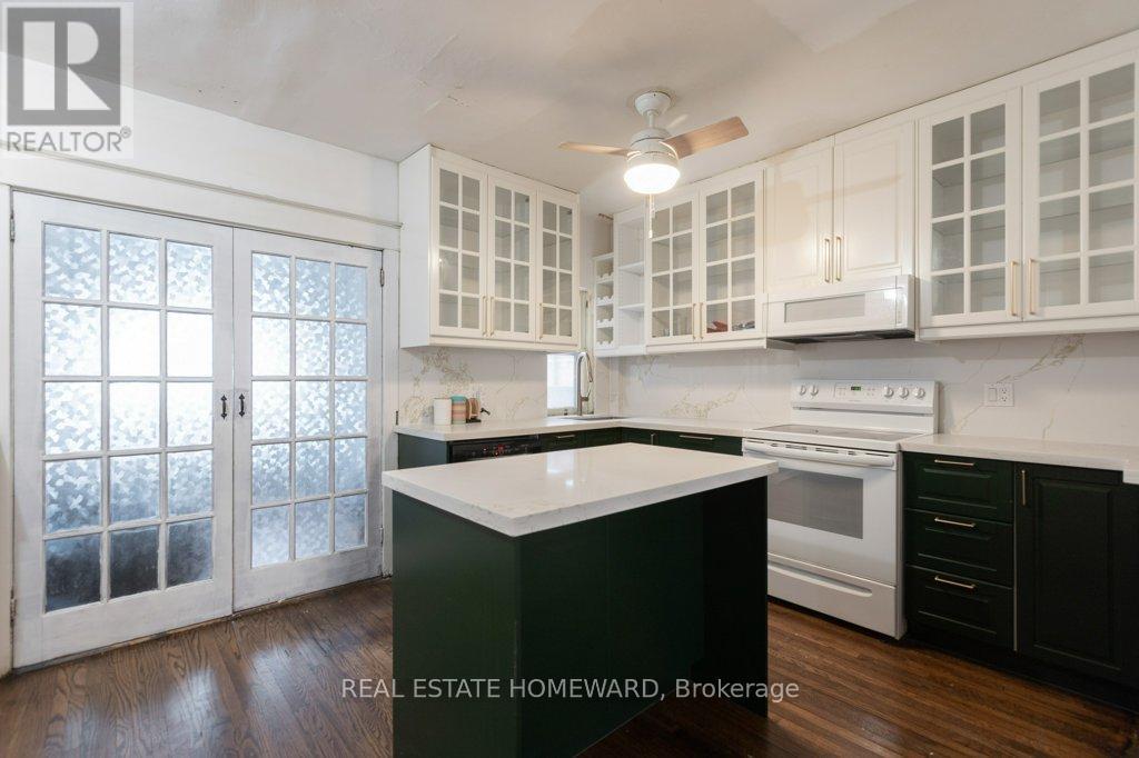 94 Bastedo Avenue, Toronto, ON - Indoor Photo Showing Kitchen