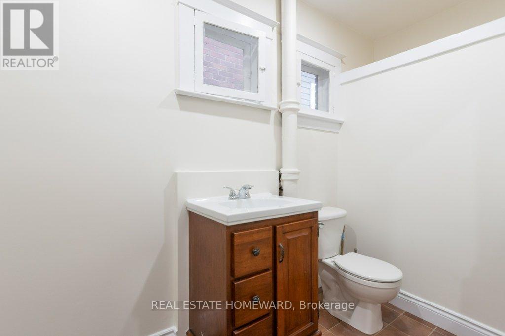 94 Bastedo Avenue, Toronto, ON - Indoor Photo Showing Bathroom