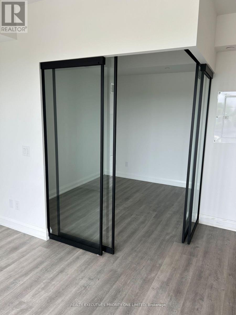 407 - 2369 Danforth Avenue, Toronto, ON - Indoor Photo Showing Other Room