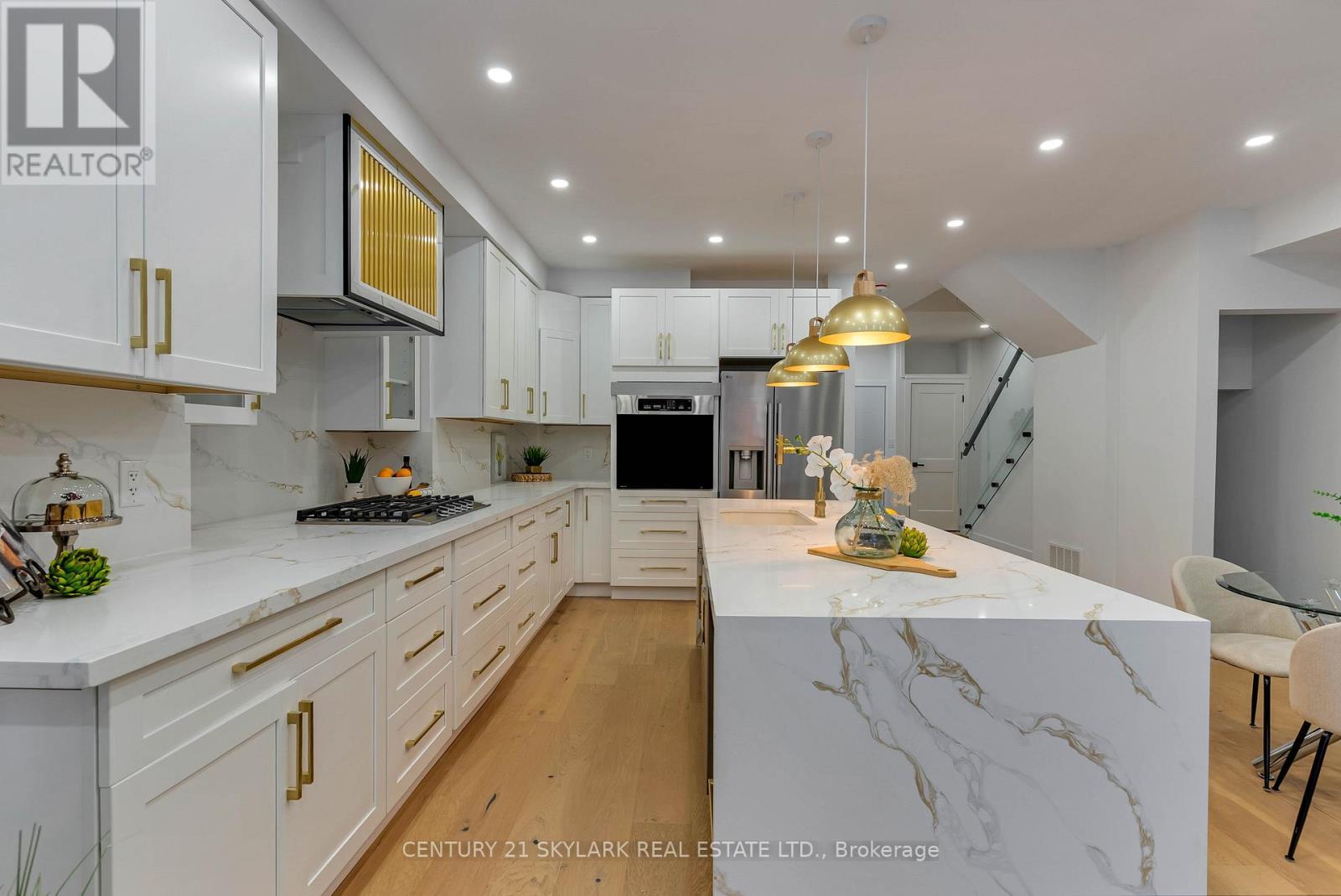 208 Gainsborough Road, Toronto, ON - Indoor Photo Showing Kitchen With Upgraded Kitchen