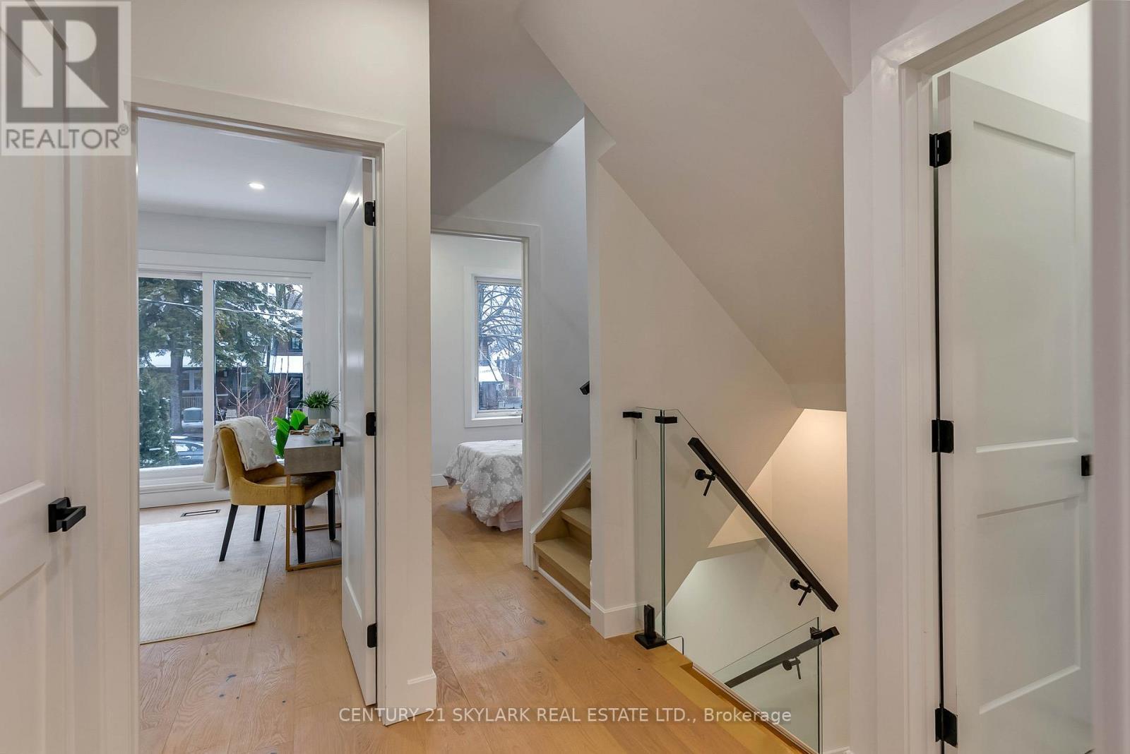 208 Gainsborough Road, Toronto, ON - Indoor Photo Showing Other Room