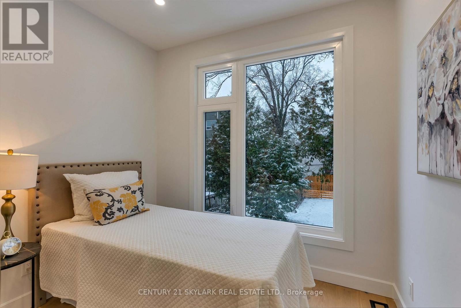 208 Gainsborough Road, Toronto, ON - Indoor Photo Showing Bedroom