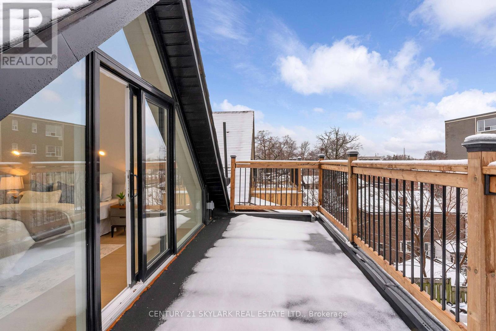 208 Gainsborough Road, Toronto, ON - Outdoor With Balcony With Exterior