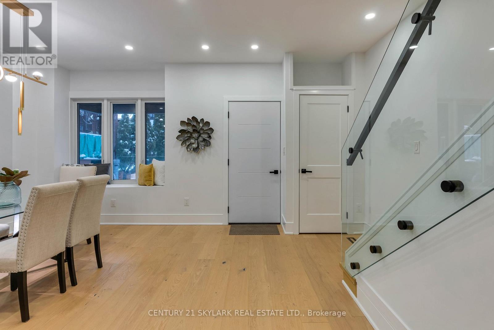 208 Gainsborough Road, Toronto, ON - Indoor Photo Showing Other Room