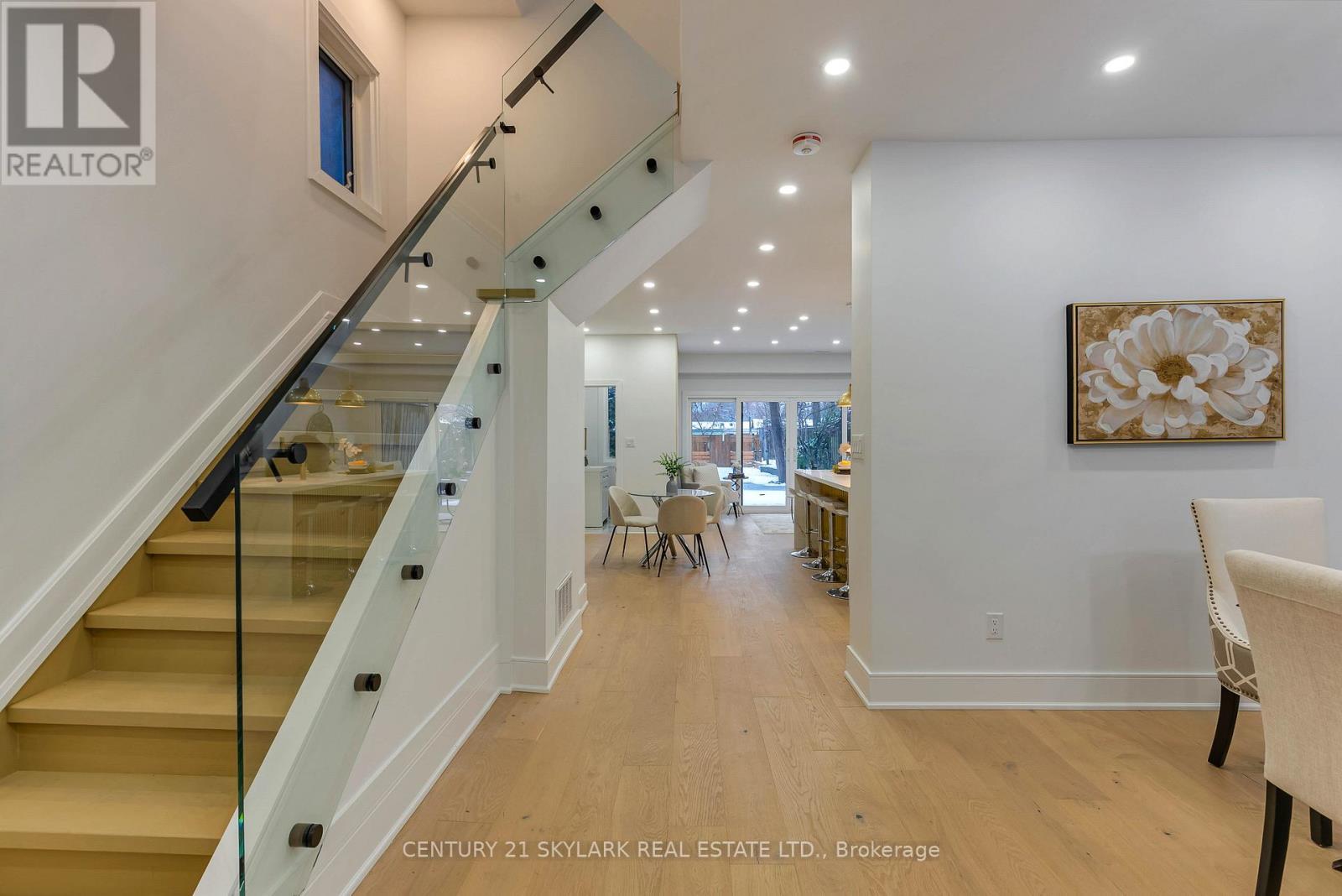 208 Gainsborough Road, Toronto, ON - Indoor Photo Showing Other Room