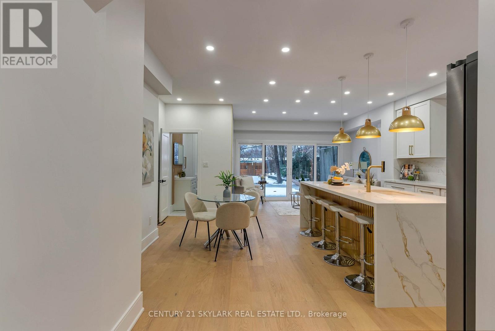 208 Gainsborough Road, Toronto, ON - Indoor