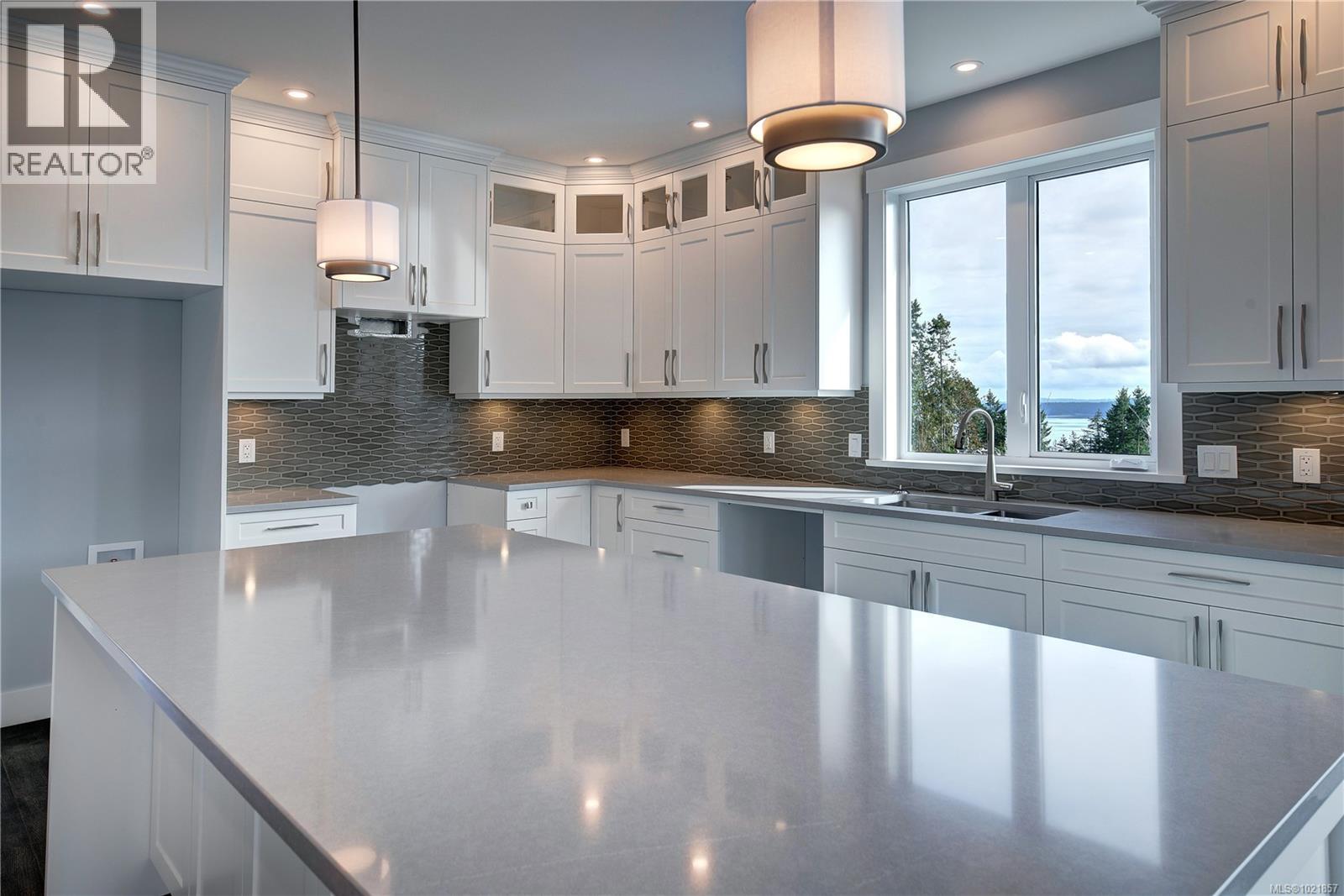 35 626 Farrell Rd, Ladysmith, BC - Indoor Photo Showing Kitchen With Double Sink With Upgraded Kitchen