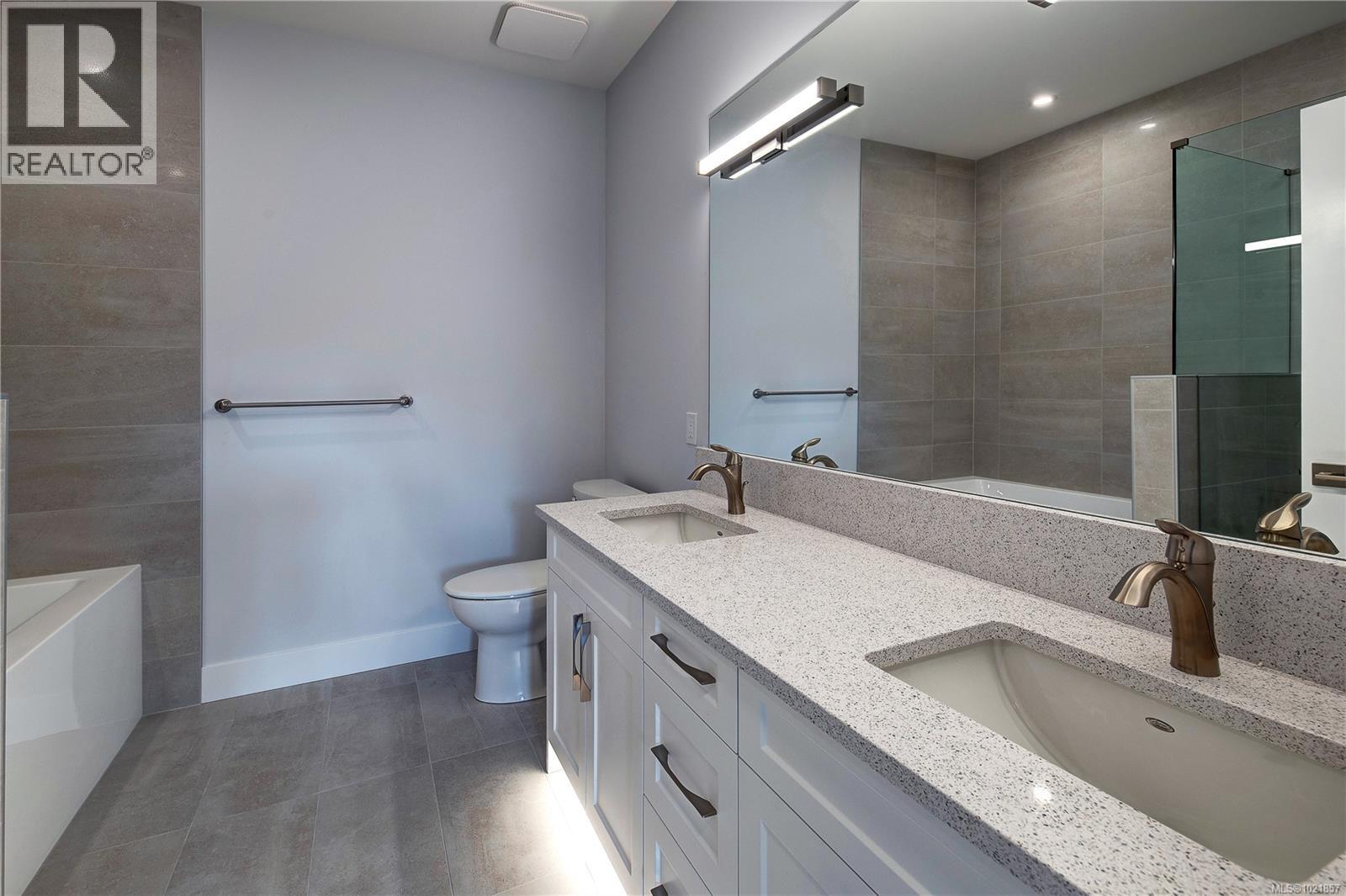 35 626 Farrell Rd, Ladysmith, BC - Indoor Photo Showing Bathroom
