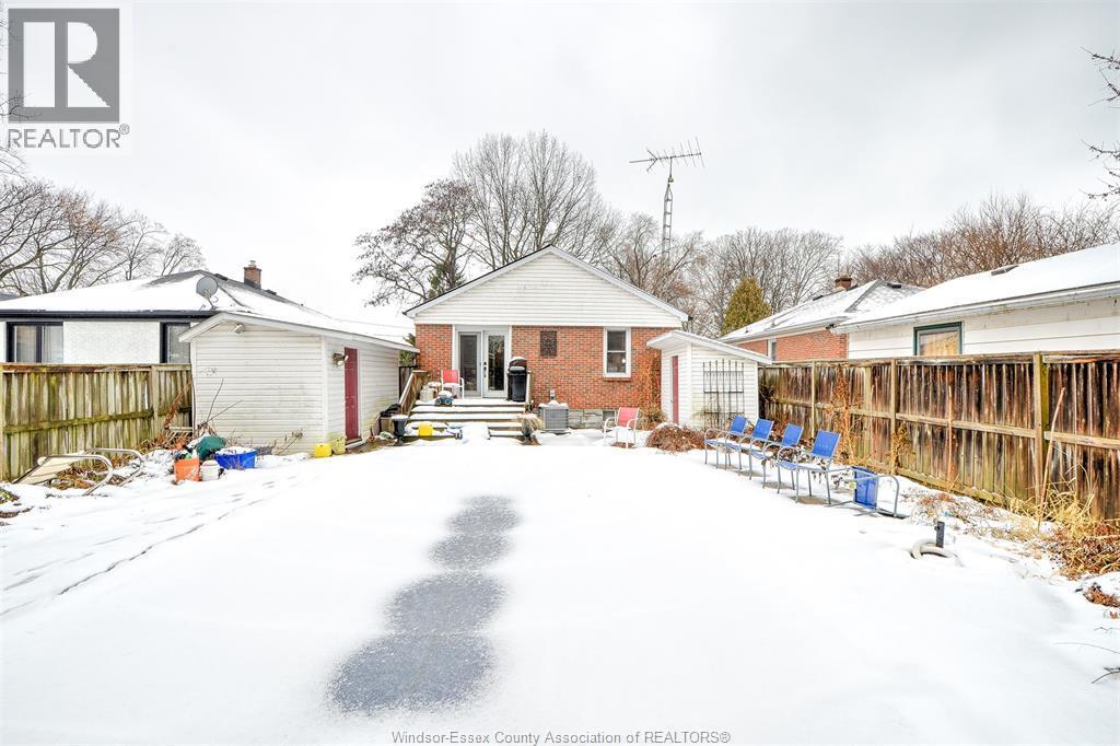 274 St Paul Avenue, Windsor, ON - Outdoor