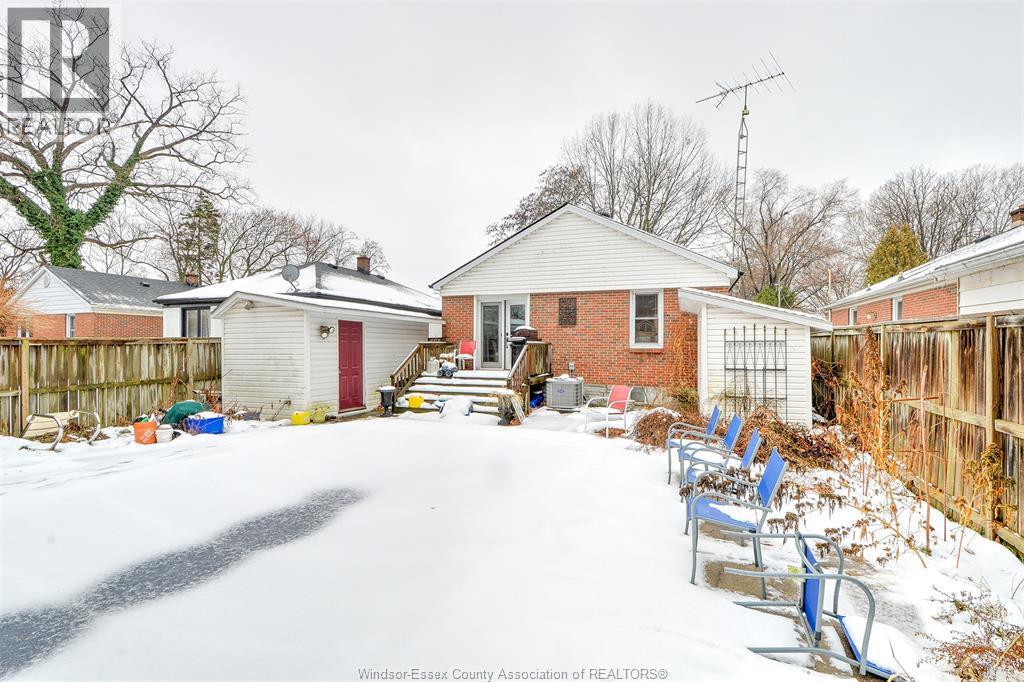 274 St Paul Avenue, Windsor, ON - Outdoor