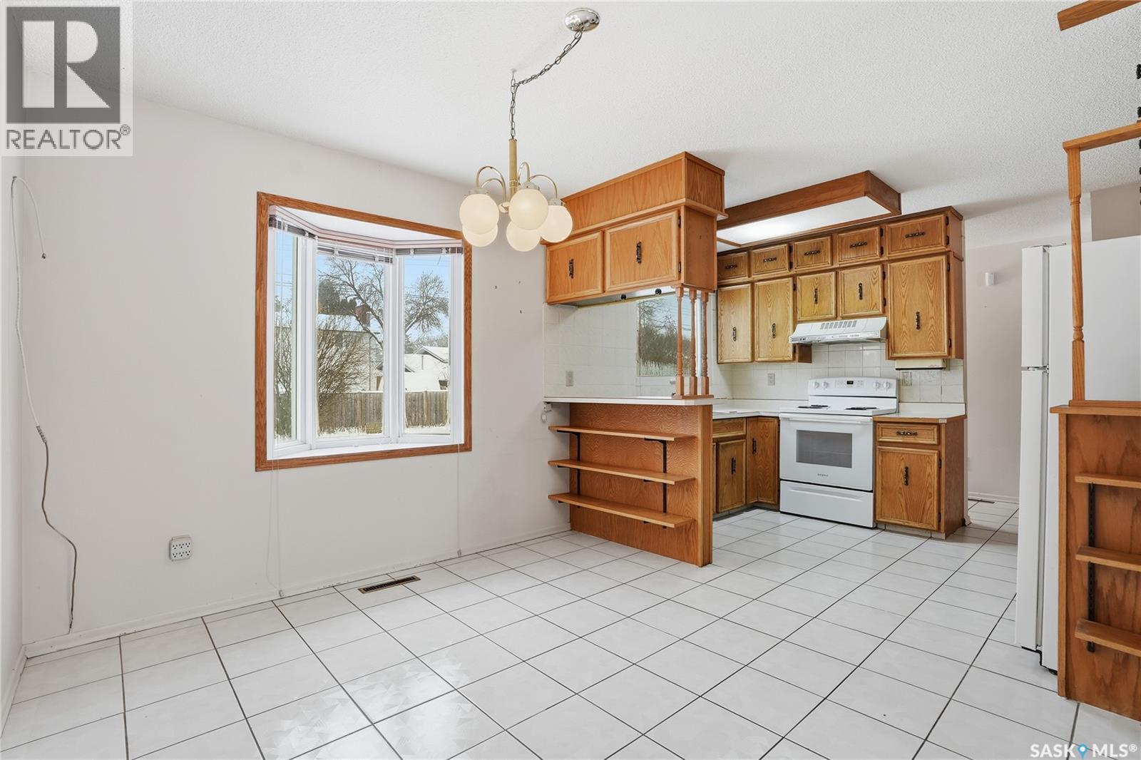 50 Rawson Crescent, Saskatoon, SK - Indoor Photo Showing Kitchen