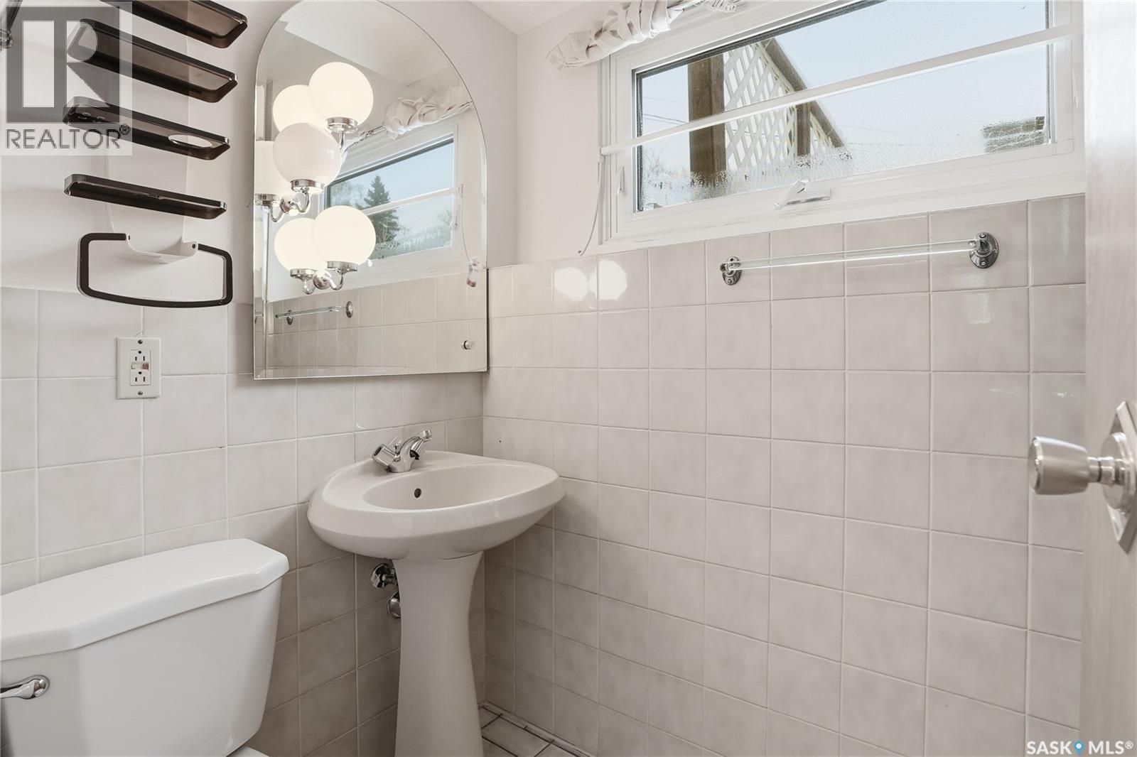 50 Rawson Crescent, Saskatoon, SK - Indoor Photo Showing Bathroom