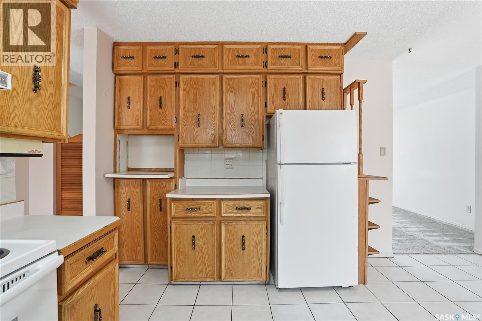 50 Rawson Crescent, Saskatoon, SK - Indoor Photo Showing Kitchen