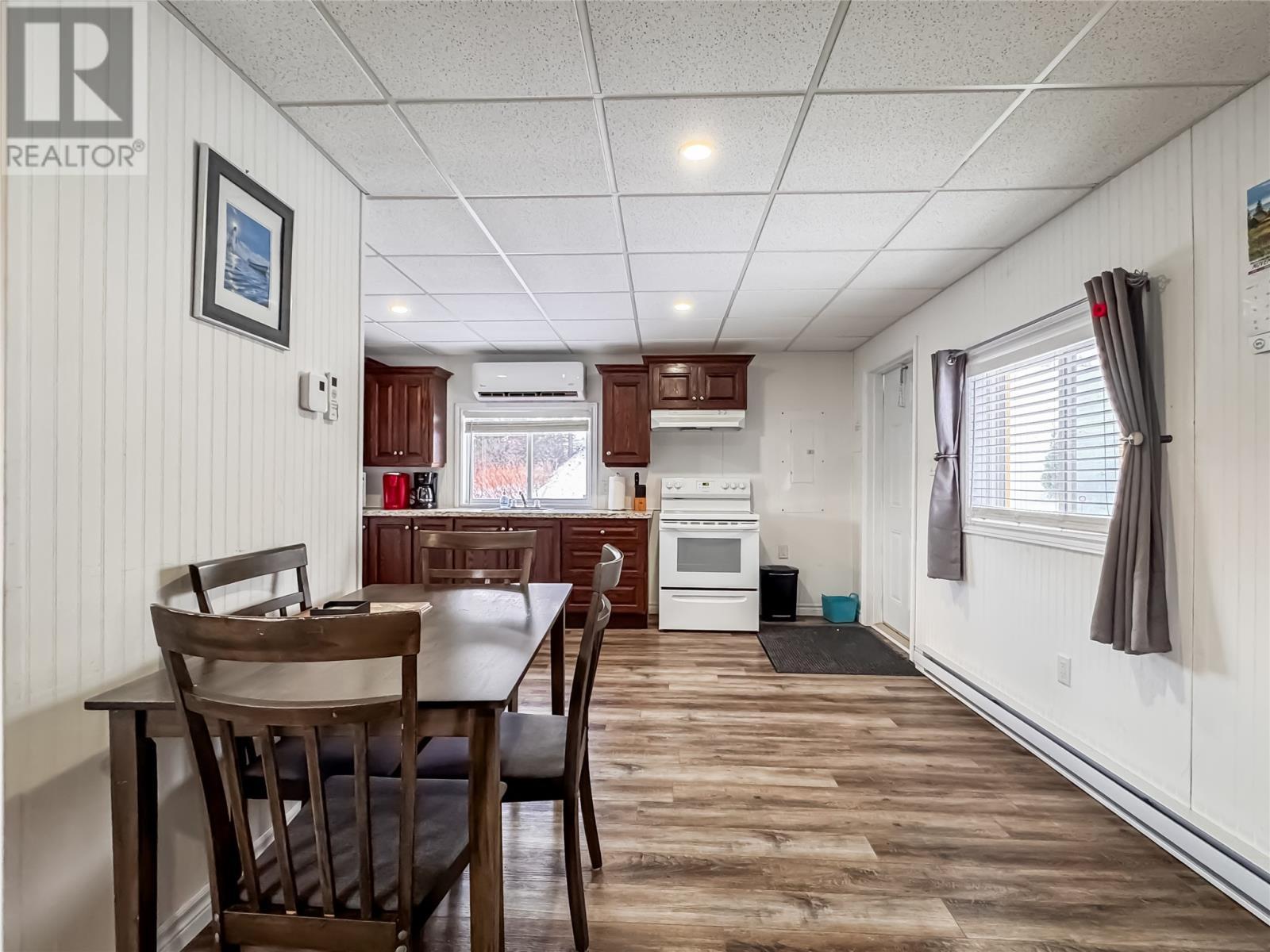 97 Dobers Road, Little Bay, NL - Indoor Photo Showing Dining Room