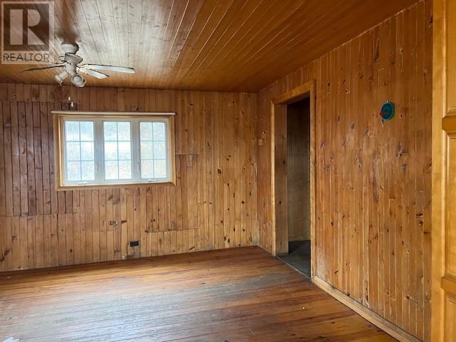 61 Haven Road, Warren, ON - Indoor Photo Showing Other Room