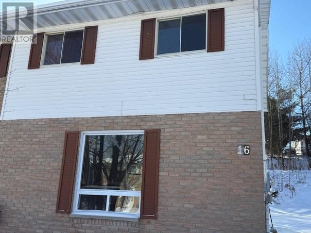 16 Hergott Ave, Elliot Lake, ON