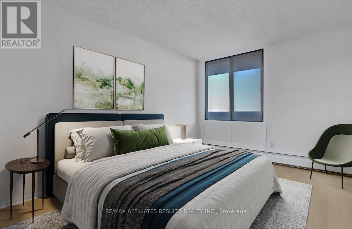 410 - 415 Greenview Avenue, Ottawa, ON - Indoor Photo Showing Bedroom