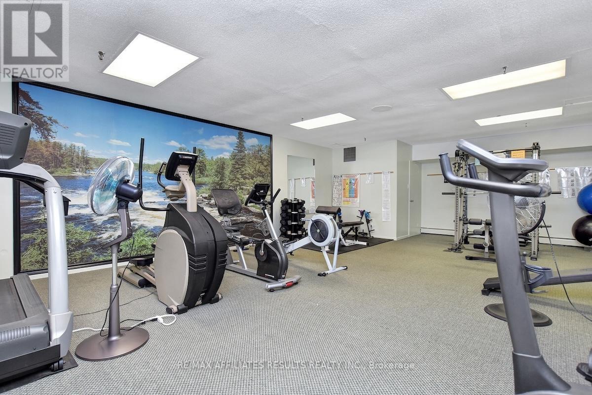 410 - 415 Greenview Avenue, Ottawa, ON - Indoor Photo Showing Gym Room