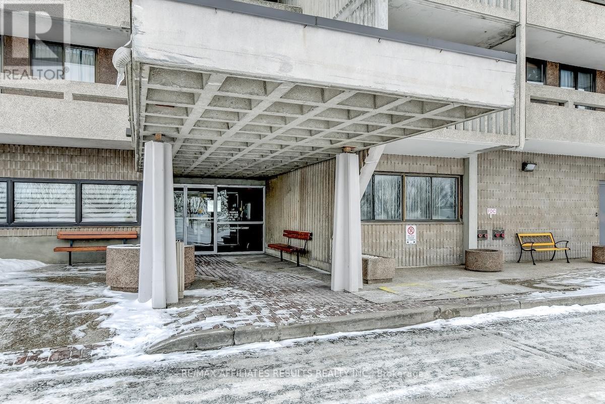 410 - 415 Greenview Avenue, Ottawa, ON - Outdoor