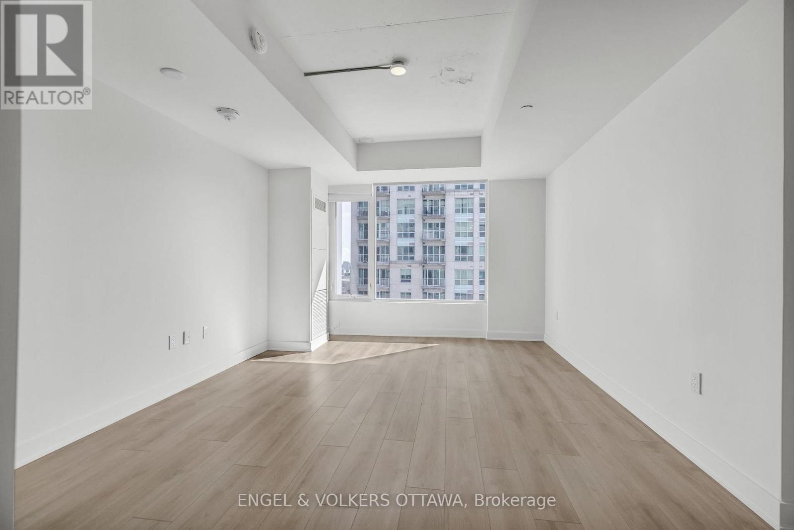 2107 - 199 Rideau Street, Ottawa, ON - Indoor Photo Showing Other Room