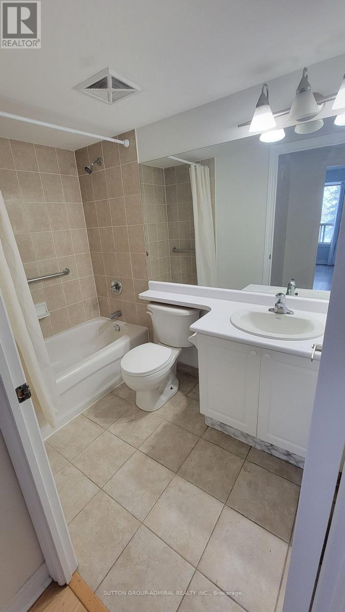201 - 15 North Park Road, Vaughan, ON - Indoor Photo Showing Bathroom