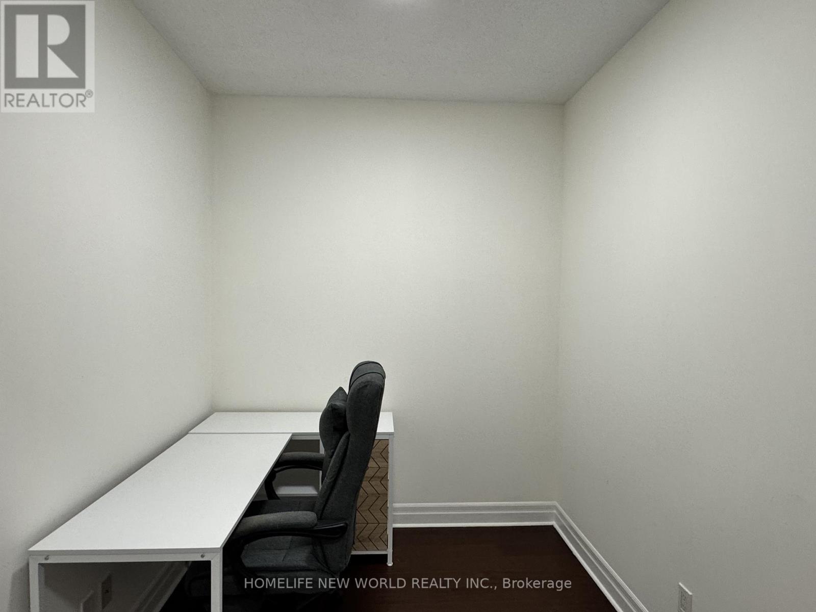 310 - 8110 Birchmount Road, Markham, ON - Indoor Photo Showing Office