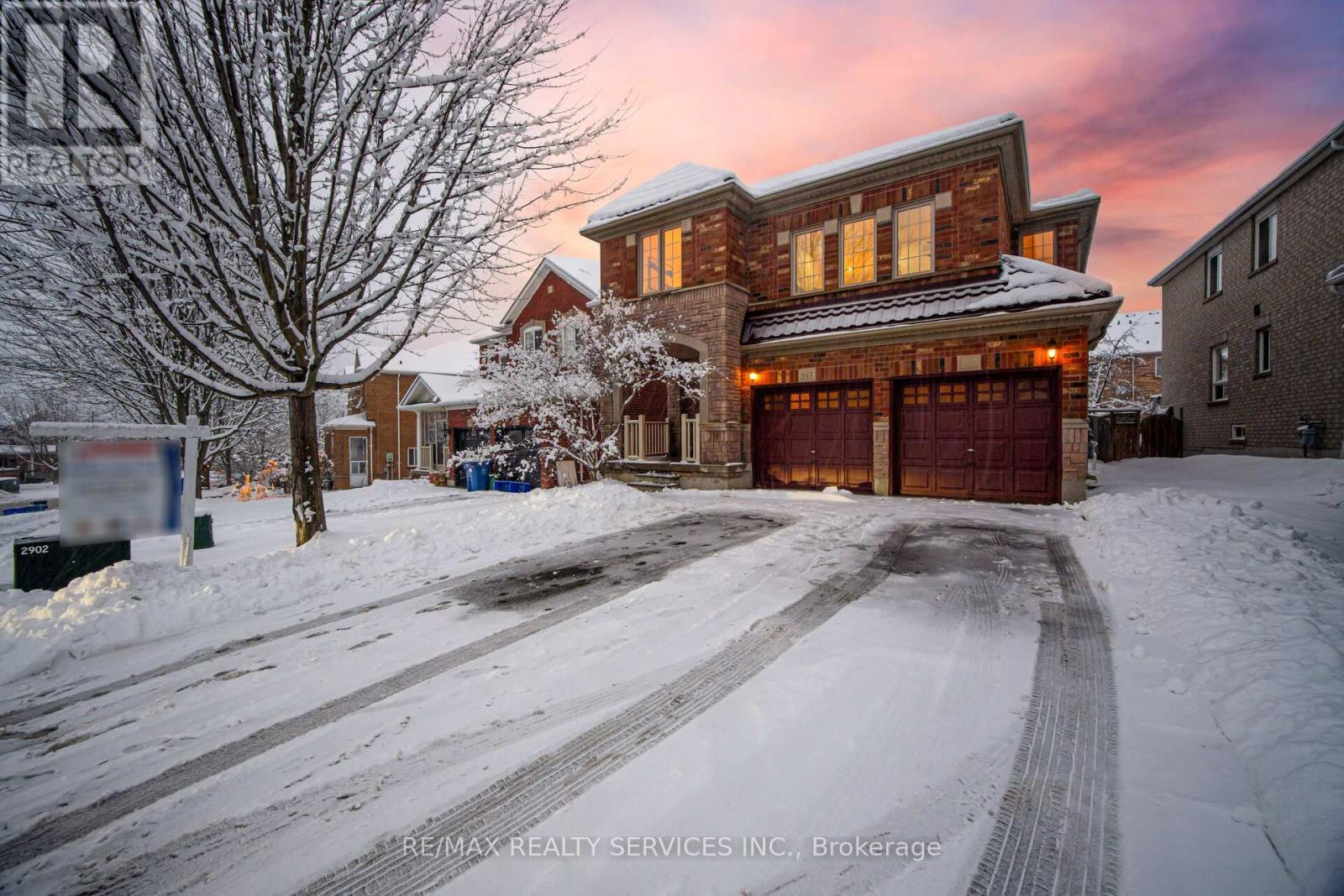 917 Joe Persechini Drive, Newmarket, ON - Outdoor