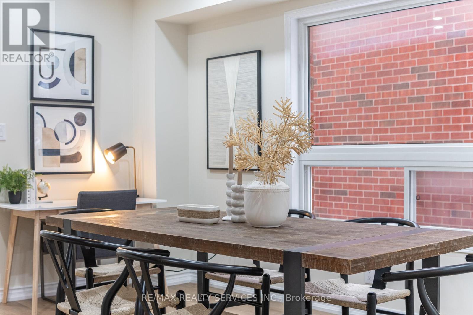 917 Joe Persechini Drive, Newmarket, ON - Indoor Photo Showing Dining Room