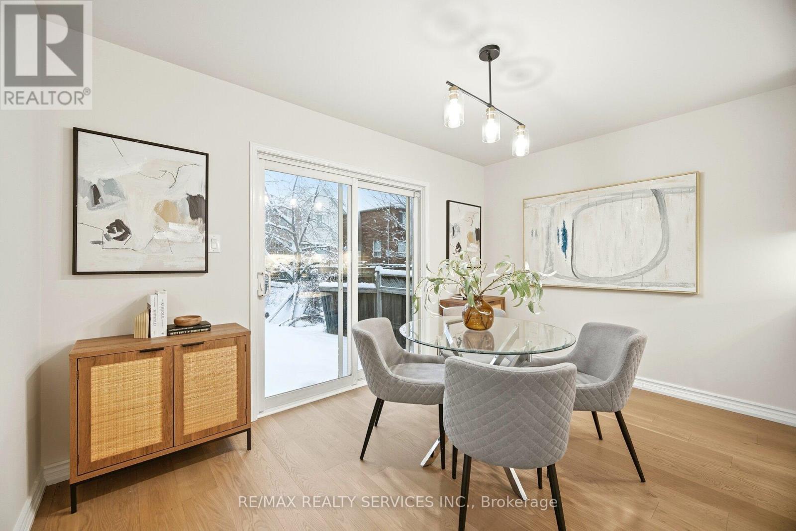 917 Joe Persechini Drive, Newmarket, ON - Indoor Photo Showing Dining Room