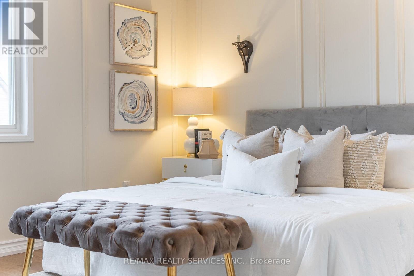 917 Joe Persechini Drive, Newmarket, ON - Indoor Photo Showing Bedroom