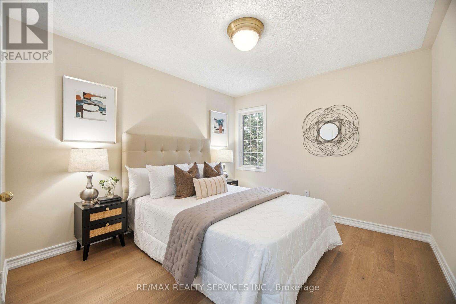 917 Joe Persechini Drive, Newmarket, ON - Indoor Photo Showing Bedroom