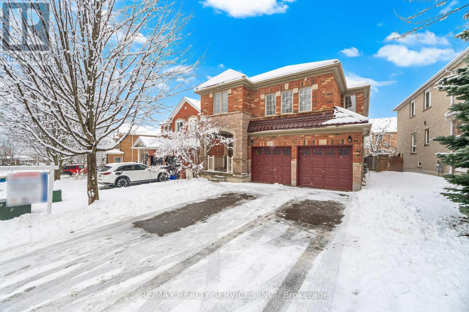 917 Joe Persechini Drive, Newmarket, ON - Outdoor