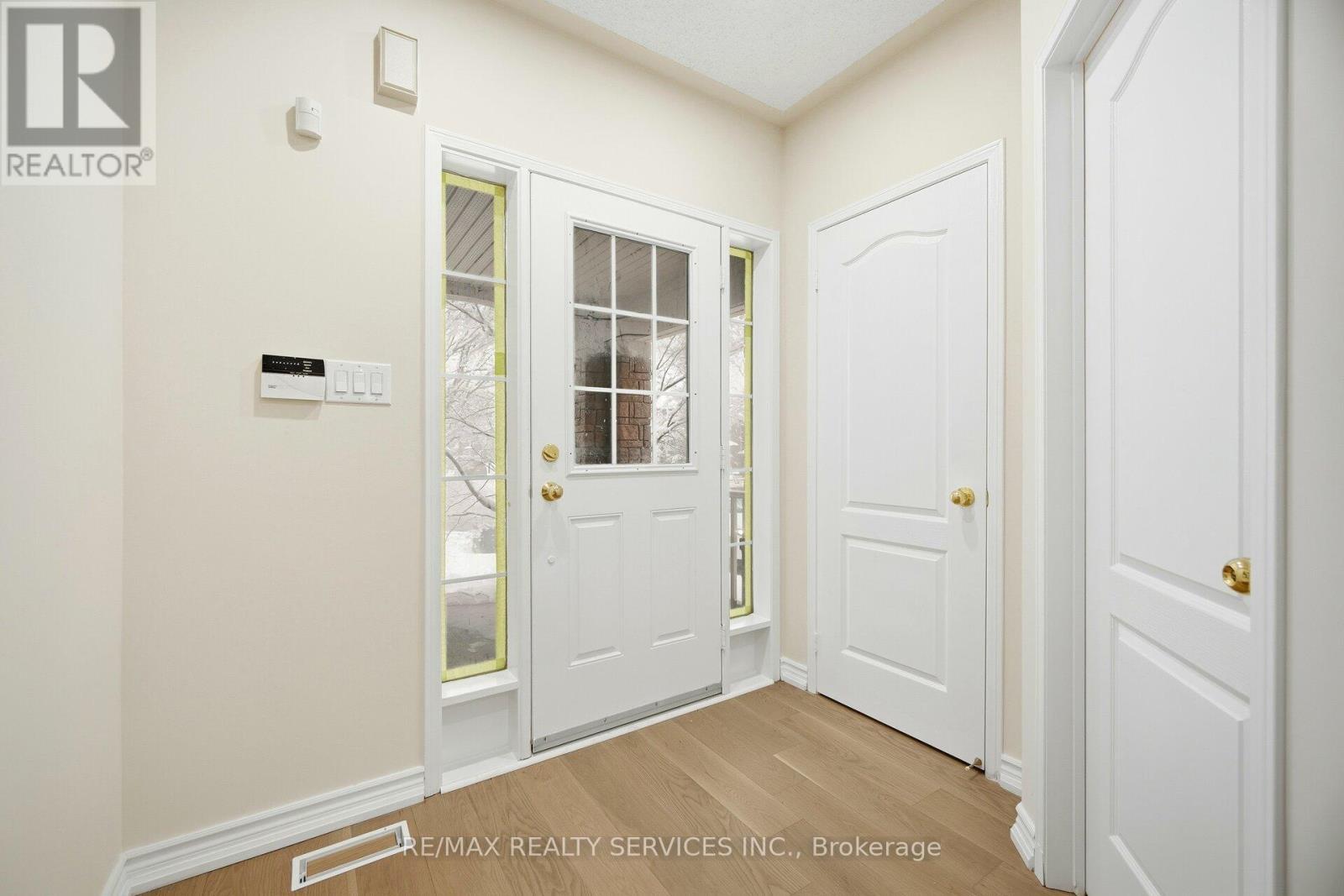 917 Joe Persechini Drive, Newmarket, ON - Indoor Photo Showing Other Room