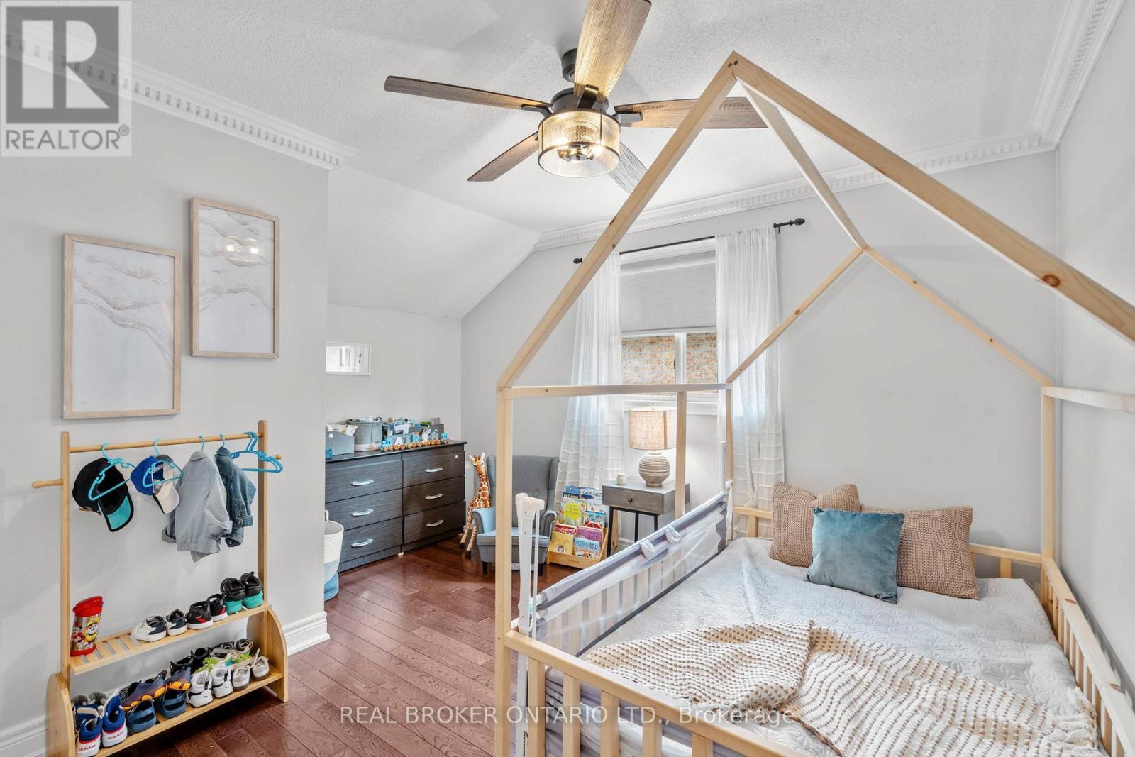 85 Laurier Avenue, Richmond Hill, ON - Indoor Photo Showing Other Room