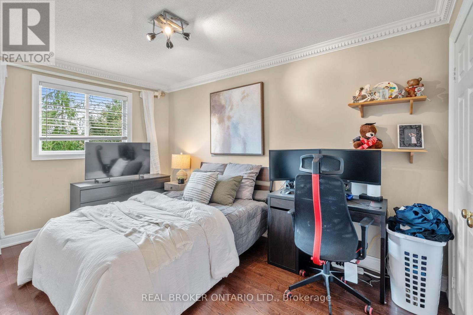 85 Laurier Avenue, Richmond Hill, ON - Indoor Photo Showing Bedroom