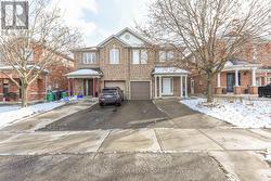 32 LOCKHEED CRESCENT Brampton, ON L7A 3G2