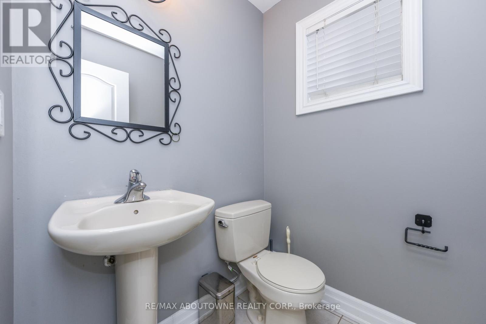 32 Lockheed Crescent, Brampton, ON - Indoor Photo Showing Bathroom
