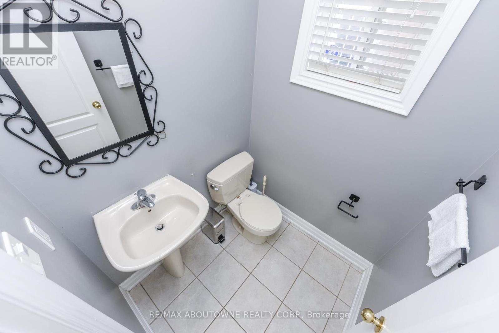 32 Lockheed Crescent, Brampton, ON - Indoor Photo Showing Bathroom