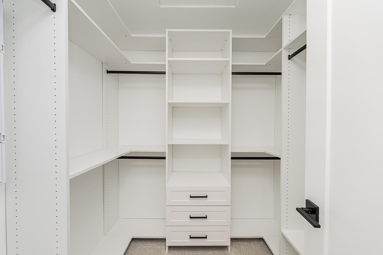 24430 56 Avenue, Langley, BC - Indoor With Storage