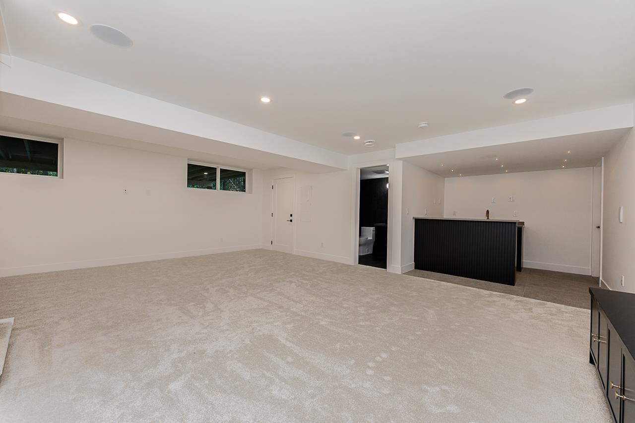 24430 56 Avenue, Langley, BC - Indoor