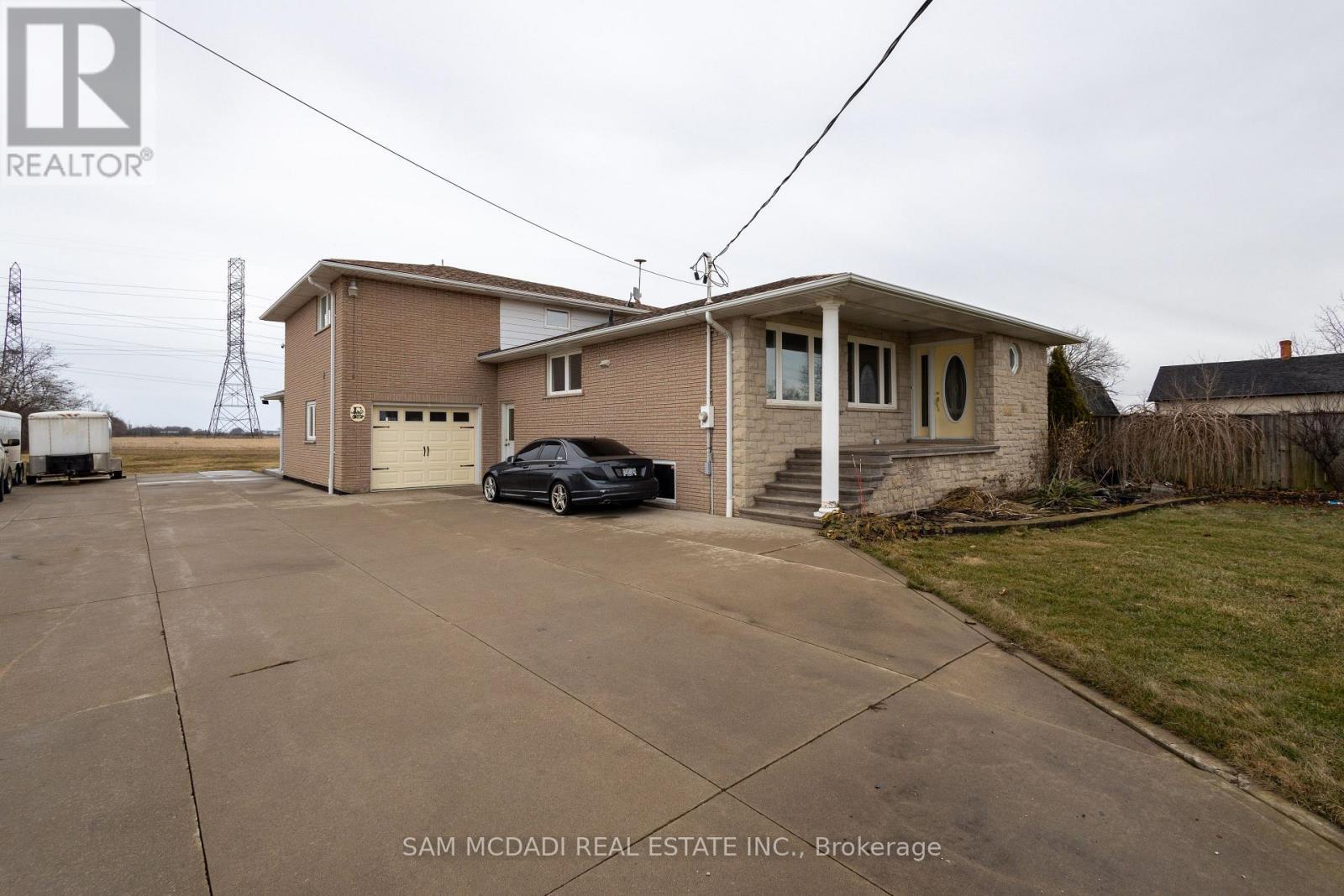 9747 Regional Road 20, Grimsby, ON - Outdoor