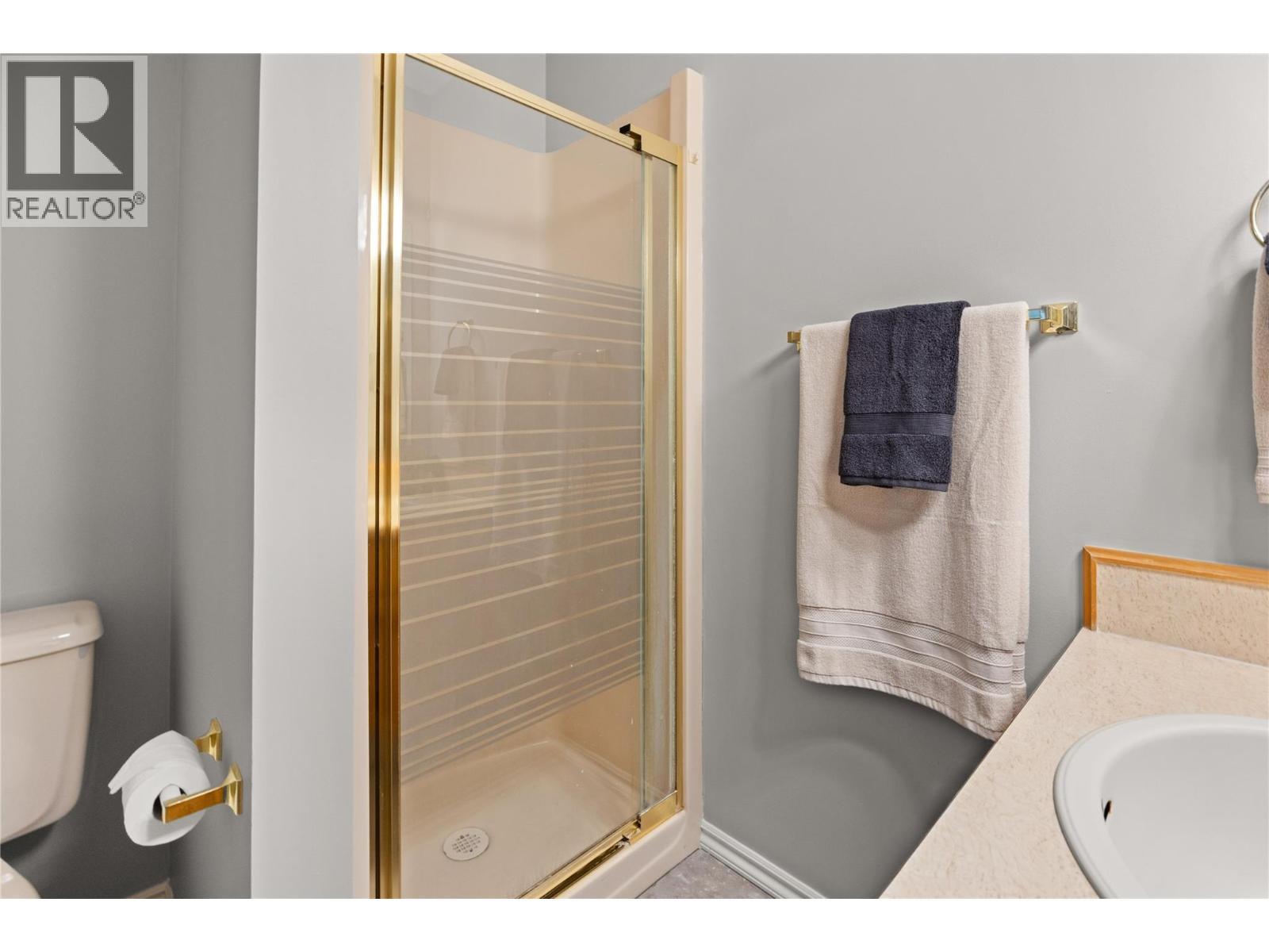 3096 South Main Street Unit# 23, Penticton, BC - Indoor Photo Showing Bathroom