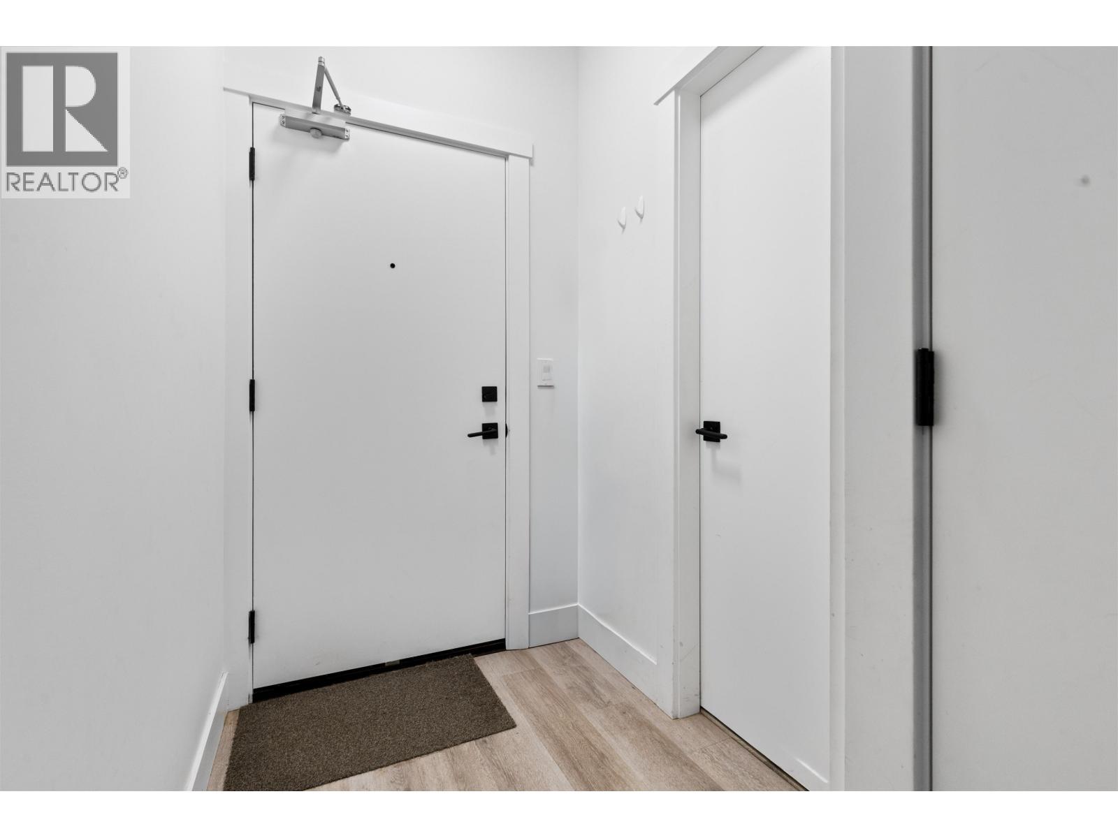 2404 2180 Kelly Avenue, Port Coquitlam, BC - Indoor Photo Showing Other Room