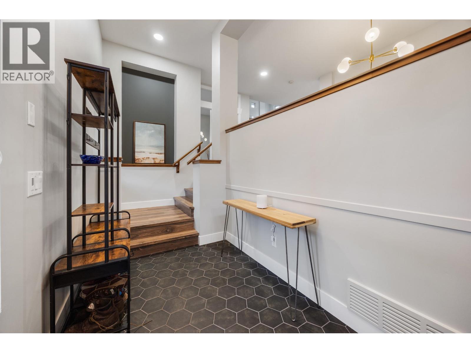 24440 Mcclure Drive, Maple Ridge, BC - Indoor Photo Showing Other Room