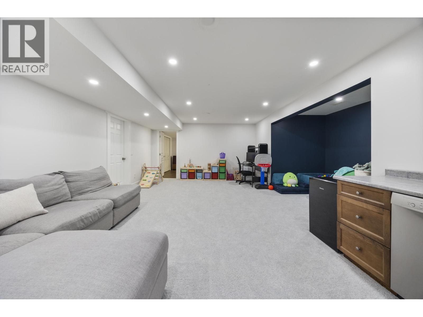 24440 Mcclure Drive, Maple Ridge, BC - Indoor