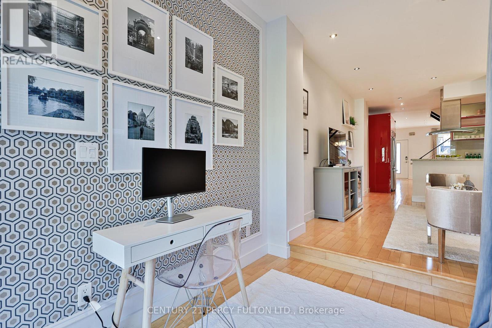 536 Crawford Street, Toronto, ON - Indoor Photo Showing Other Room