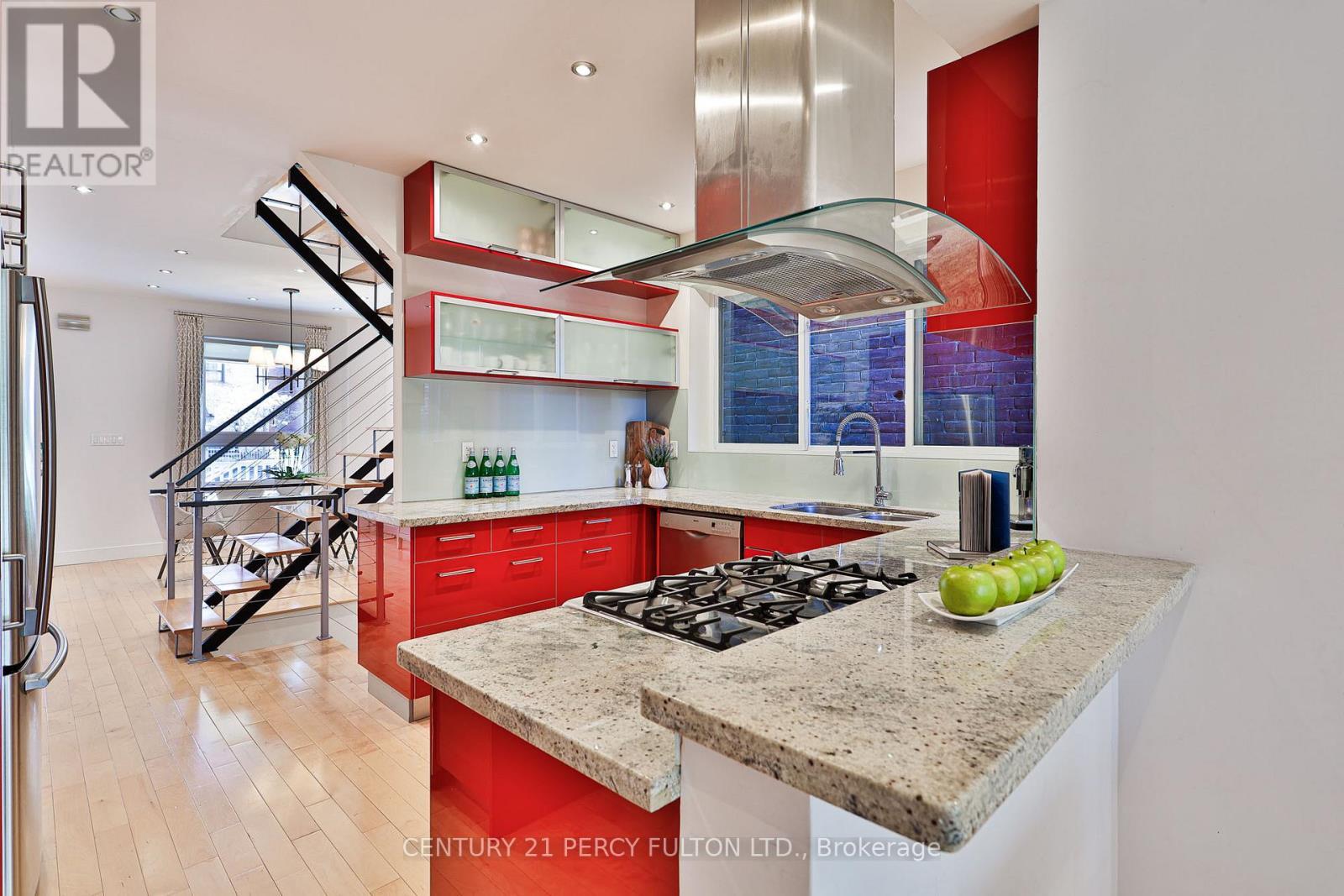 536 Crawford Street, Toronto, ON - Indoor Photo Showing Kitchen